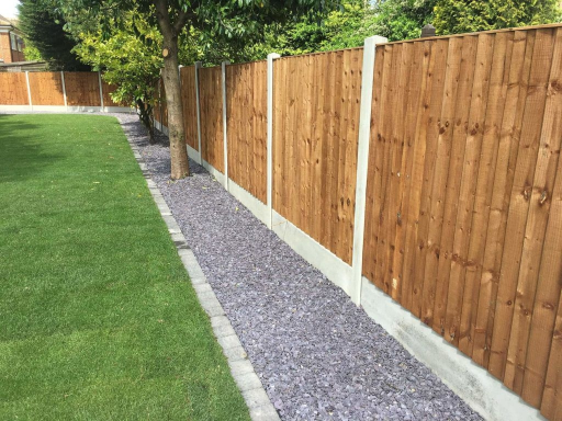 Fencing Company Cheshire Medium
